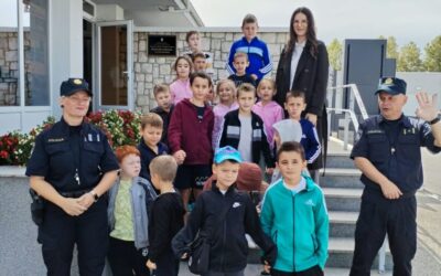 Posjet prvašića Policijskoj postaji Zlatar Bistrica